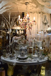 Queen Bee Home decorated for christmas